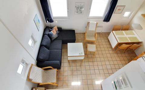 Tomte - 70M from the Sea: Wand, Holz, Flooring, Fussboden, Interior Design, Möbel, Wohnung, Zimmer, Decke, Wohnzimmer