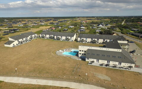 Tomte - 70M from the Sea: Wohngebiet, Resort, Menschliche Siedlung, Urban Design, Schwimmbad, Estate, Luftaufnahmen, Hotel, Ferienort, Vogelperspektive