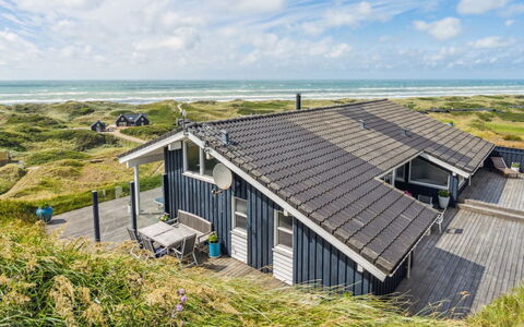 Alyssa - 300M from the Sea: Hütte, Dach, Zuhause, Steigung, Hütte, Abstellgleis
