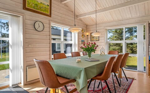 Mathy - 900M from the Sea: Holz, Interior Design, Flooring, Decke, Möbel, Esszimmer, Küche & Esszimmer Tisch, Fussboden, Zuhause, Holzboden