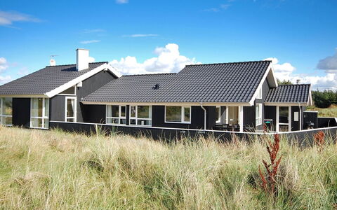 Huno - 400M from the Sea: Schwimmbad, Gartenmöbel, Möbel, Resort, Flagstone, Eco Hotel, Schatten, Stuhl, Freizeit, Estate