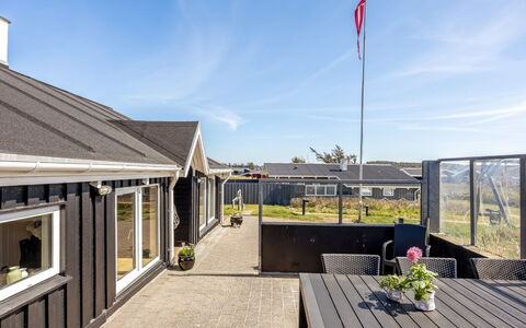 Doritea - 50M from the Sea: 