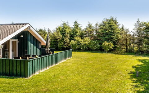 Seda - 600M from the Sea: Holz, Dach, Hütte, Blockhaus, Estate, Strahl, Holz, Veranda, Design, Hartholz