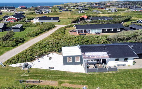 Haklang - 200M from the Sea: Holz, Haus, Hütte, Zuhause, Dach, Ländliches Gebiet, Abstellgleis, Blockhaus, Gartenbauten, Hartholz