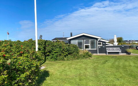 Laurits - 300M from the Sea: Schwimmbad, Gartenmöbel, Möbel, Resort, Flagstone, Eco Hotel, Schatten, Stuhl, Freizeit, Estate