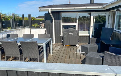 Laurits - 300M from the Sea
