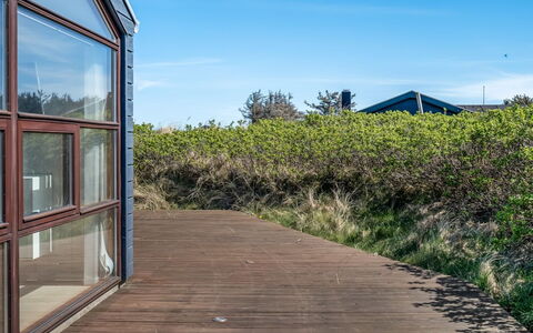 Erko - 150M from the Sea: Dach, Haus, Zuhause, Hütte, Abstellgleis, Estate, Auffahrt, Gartenbauten, Garten, Schuppen