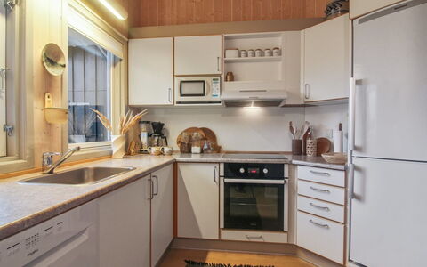 Lovisa - 500M from the Sea: Möbel, Interior Design, Stuhl, Flooring, Tabelle, Resort, Fussboden, Decke, Zimmer, Eco Hotel