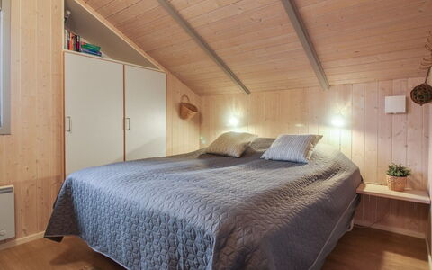 Lovisa - 500M from the Sea: Möbel, Interior Design, Stuhl, Flooring, Tabelle, Resort, Fussboden, Decke, Zimmer, Eco Hotel