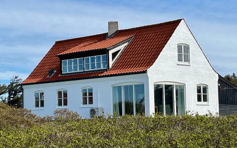 Nantje - 125M from the Sea: Hütte, Zuhause, Haus, Dach, Veranda, Estate, Abstellgleis, Gartenbauten, Bauernhaus, Garten
