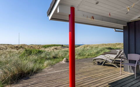 Lauri - 350M from the Sea: Dach, Haus, Wohngebiet, Zuhause, Estate, Hütte, Design