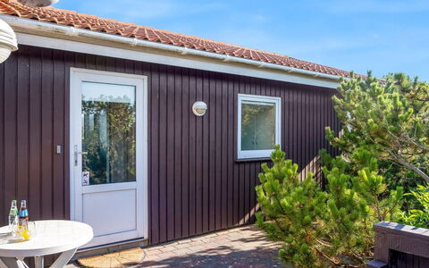 Loryleimis - 300M from the Sea: 