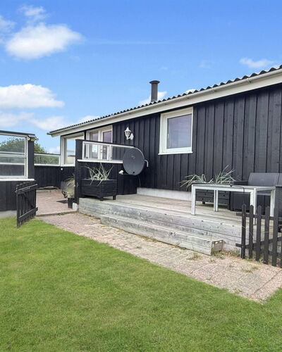 Steffenie - 400M from the Sea