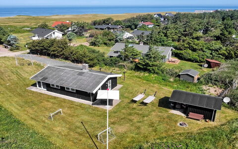 Alberga - 700M from the Sea: Holz, Haus, Hütte, Zuhause, Dach, Ländliches Gebiet, Abstellgleis, Blockhaus, Gartenbauten, Hartholz