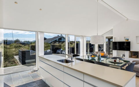Darla - 375M from the Sea: Flooring, Fussboden, Zuhause, Decke, Küche, Countertop, Natürliches Material, Design, Aluminium, Holzboden