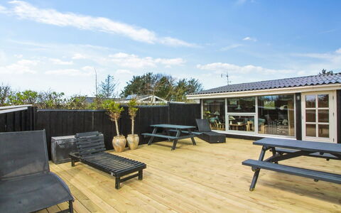 Bjari - 850M from the Sea: Decke, Flooring, Interior Design, Fussboden, Verbundwerkstoff, Möbel, Resort, Hotel, Design, Daylighting