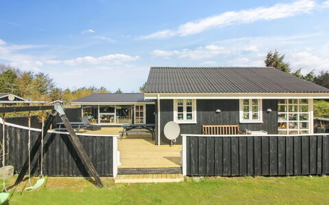 Bjari - 850M from the Sea: Decke, Flooring, Interior Design, Fussboden, Verbundwerkstoff, Möbel, Resort, Hotel, Design, Daylighting