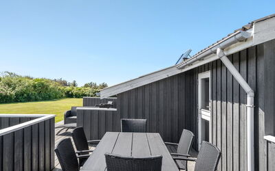 Biarni - 300M from the Sea