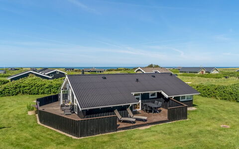 Sina - 300M from the Sea: Haus, Zuhause, Tür, Dach, Hütte, Estate, Garten, Schatten, Abstellgleis, Garten