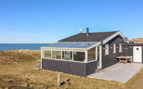 Freydis - 92M from the Sea: Hütte, Hinterhof, Garten, Gartenbauten, Schuppen, Abstellgleis, Gartenmöbel, Blockhaus, Outdoor Struktur, Hütte