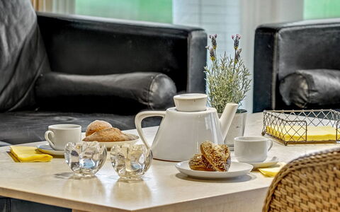 Mattis - 650M from the Sea: Geschirr, Servierware, Drinkware, Dishware, Möbel, Tabelle, Essen, Tasse, Teller