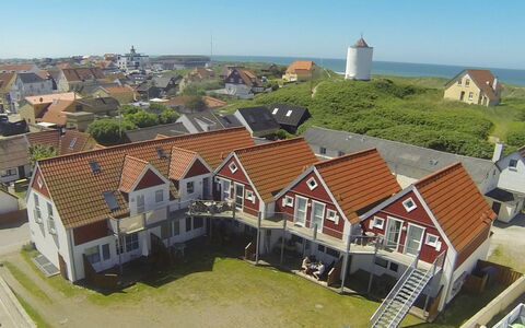 Haghni - 200M from the Sea: Möbel, Interior Design, Stuhl, Flooring, Tabelle, Resort, Fussboden, Decke, Zimmer, Eco Hotel