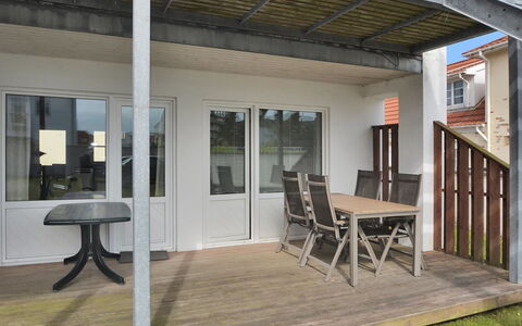 Haghni - 200M from the Sea: Möbel, Interior Design, Stuhl, Flooring, Tabelle, Resort, Fussboden, Decke, Zimmer, Eco Hotel
