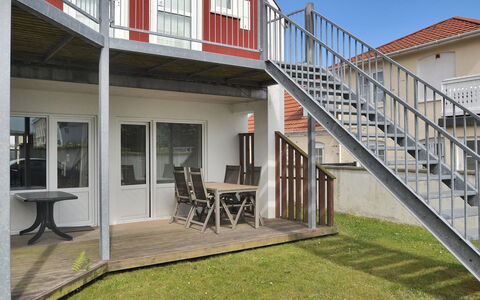 Haghni - 200M from the Sea: Möbel, Interior Design, Stuhl, Flooring, Tabelle, Resort, Fussboden, Decke, Zimmer, Eco Hotel