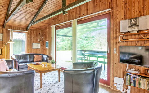 Conradine - 500M from the Sea: Decke, Flooring, Interior Design, Fussboden, Verbundwerkstoff, Möbel, Resort, Hotel, Design, Daylighting