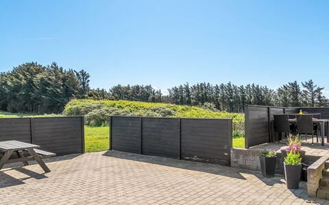 Nayeli - 275M from the Sea: Schatten, Hartholz, Planke, Garten, Landscaping, Home Fechten, Zaun, Design, Walkway