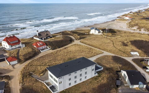 Asa - 75M from the Sea: Möbel, Interior Design, Stuhl, Flooring, Tabelle, Resort, Fussboden, Decke, Zimmer, Eco Hotel
