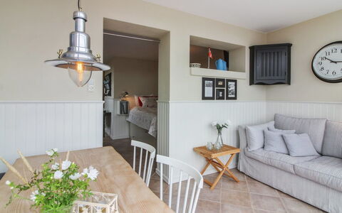 Asa - 75M from the Sea: Möbel, Interior Design, Stuhl, Flooring, Tabelle, Resort, Fussboden, Decke, Zimmer, Eco Hotel
