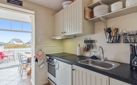 Asa - 75M from the Sea: Möbel, Interior Design, Stuhl, Flooring, Tabelle, Resort, Fussboden, Decke, Zimmer, Eco Hotel