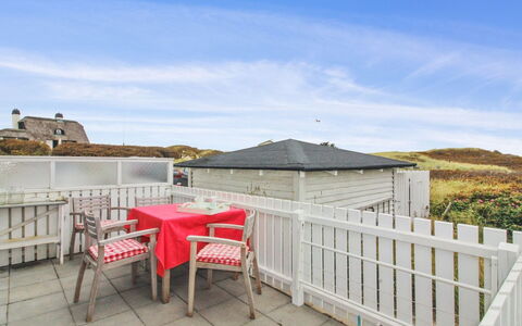 Asa - 75M from the Sea: Möbel, Interior Design, Stuhl, Flooring, Tabelle, Resort, Fussboden, Decke, Zimmer, Eco Hotel