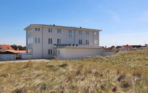 Asa - 75M from the Sea: Möbel, Interior Design, Stuhl, Flooring, Tabelle, Resort, Fussboden, Decke, Zimmer, Eco Hotel