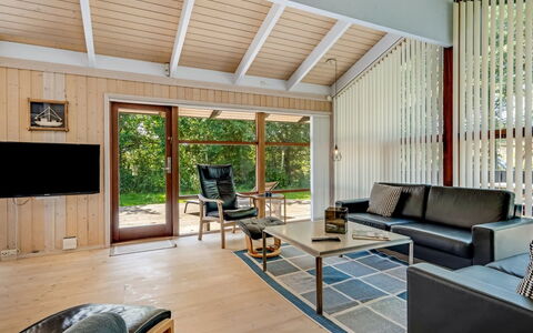 Paulette - 450M from the Sea: Interior Design, Flooring, Holz, Decke, Fussboden, Möbel, Wohnzimmer, Holzboden, Zimmer, Couch