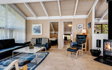 Paulette - 450M from the Sea: Interior Design, Holz, Möbel, Decke, Couch, Wohnzimmer, Zuhause, Fussboden, Flooring, Zimmer