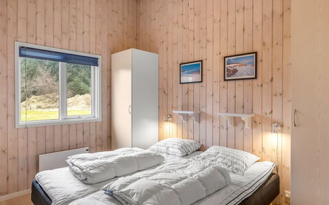 Beeke - 1.4Km from the Sea: Holz, Schlafzimmer, Bett, Schnee, Zuhause, Einfrieren, Bedding, Winter, Bettrahmen, Bettdecke