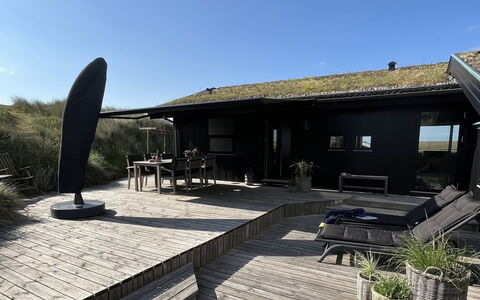 Eelin - 275M from the Sea: Dach, Haus, Zuhause, Hütte, Abstellgleis, Estate, Auffahrt, Gartenbauten, Garten, Schuppen
