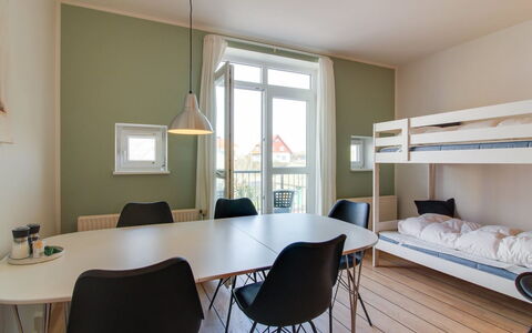 Varnava - 200M from the Sea: Möbel, Interior Design, Stuhl, Flooring, Tabelle, Resort, Fussboden, Decke, Zimmer, Eco Hotel
