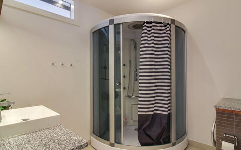 Varnava - 200M from the Sea: Möbel, Interior Design, Stuhl, Flooring, Tabelle, Resort, Fussboden, Decke, Zimmer, Eco Hotel
