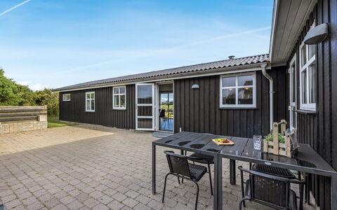Fabio - 450M from the Sea: Decke, Flooring, Interior Design, Fussboden, Verbundwerkstoff, Möbel, Resort, Hotel, Design, Daylighting