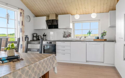 Anya - 650M from the Sea: Flooring, Interior Design, Holz, Küche, Fussboden, Decke, Möbel, Countertop, Zuhause, Holzboden