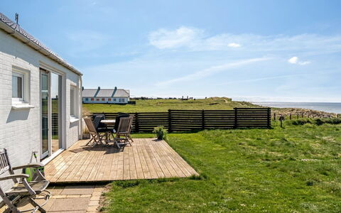Trifun - 50M from the Sea: Pflanzengemeinschaft, Sonnenlicht, Krautige Pflanze, Garten, Plantage, Landwirtschaft, Bauernhof