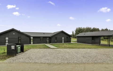 Juho - 900M from the Sea: Möbel, Interior Design, Stuhl, Flooring, Tabelle, Resort, Fussboden, Decke, Zimmer, Eco Hotel