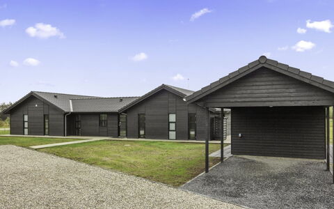 Juho - 900M from the Sea: Möbel, Interior Design, Stuhl, Flooring, Tabelle, Resort, Fussboden, Decke, Zimmer, Eco Hotel