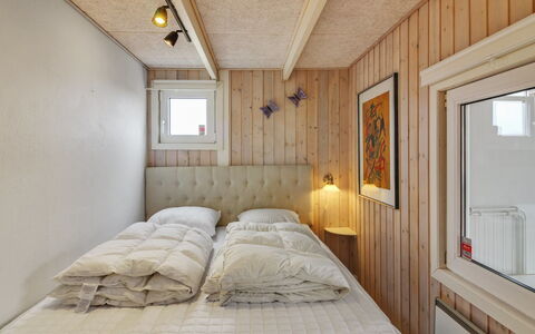 Har - 400M from the Sea: Möbel, Interior Design, Stuhl, Flooring, Tabelle, Resort, Fussboden, Decke, Zimmer, Eco Hotel