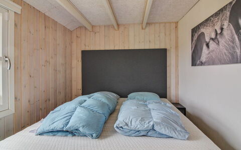 Har - 400M from the Sea: Möbel, Interior Design, Stuhl, Flooring, Tabelle, Resort, Fussboden, Decke, Zimmer, Eco Hotel