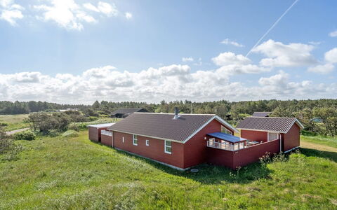 Karlsson - 500M from the Sea: Gras, Dach, Haus, Wiese, Zuhause, Einfach, Ländliches Gebiet, Grundstueck, Hütte, Estate