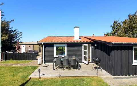 Daren - 600M from the Sea: Dach, Haus, Wohngebiet, Zuhause, Estate, Hütte, Design